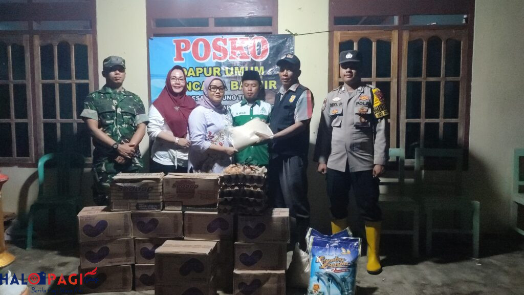 Foto, Berikan Bantuan Sembako